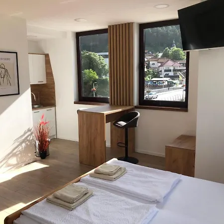Aparthotel River *