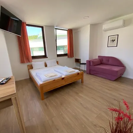 River Aparthotel