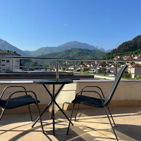 River Aparthotel *
